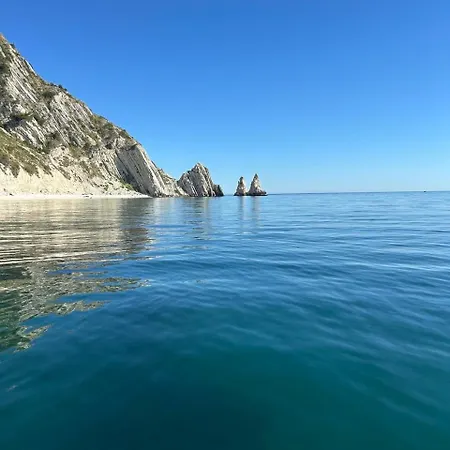 Nido In Sirolo